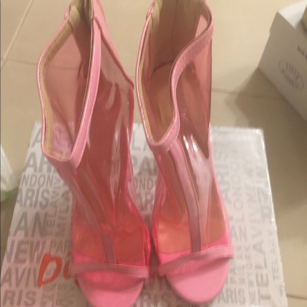 Pink booties - Picture 2 of 5